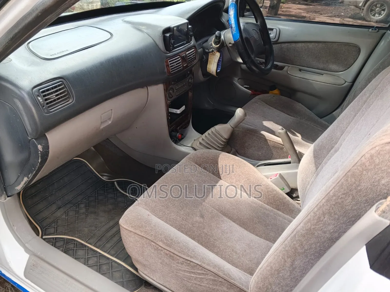 Toyota Corolla 1998 White