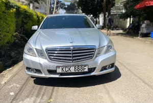 Mercedes-Benz E250 2009 Silver