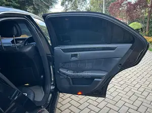Mercedes-Benz E300 2010 Black