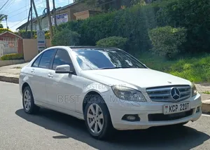 Mercedes-Benz C200 2010 White