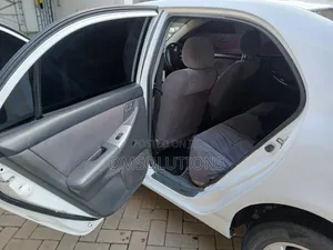 Toyota Corolla 2003 White