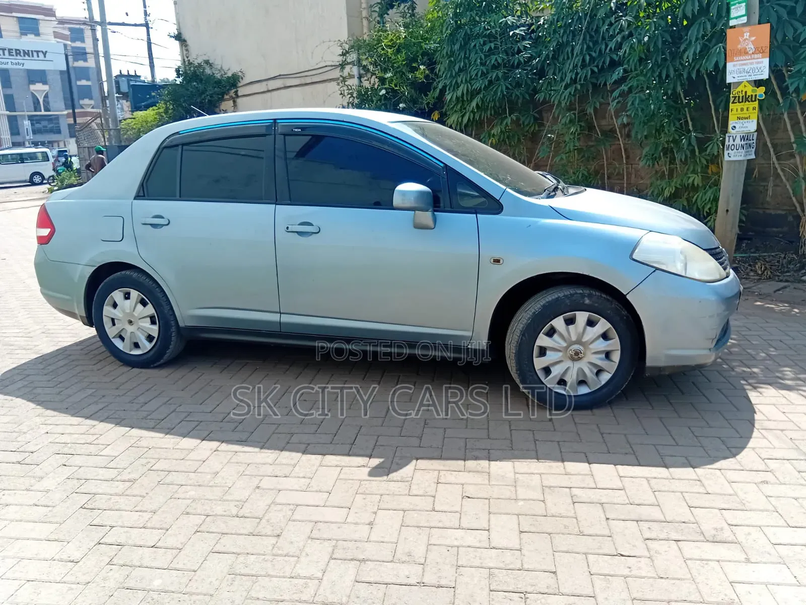 Nissan Tiida 2006 Silver