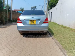 Nissan Tiida 2006 Silver