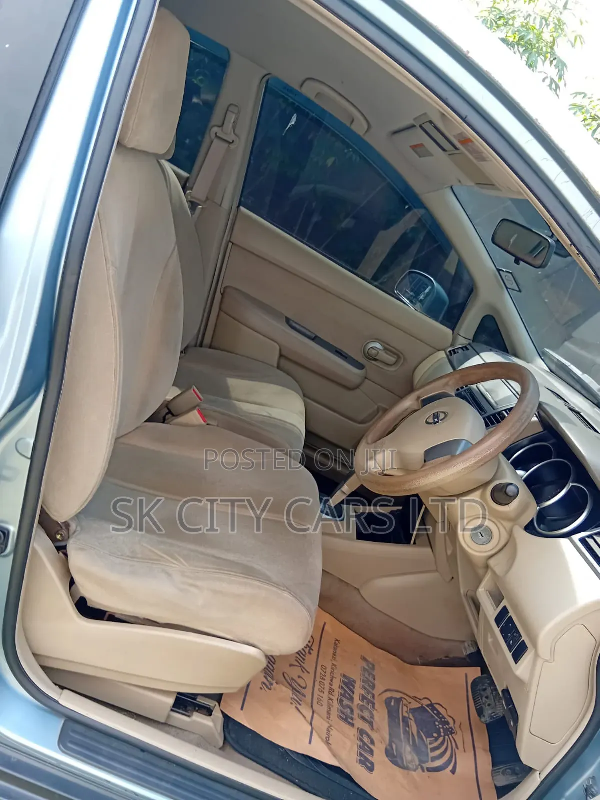 Nissan Tiida 2006 Silver