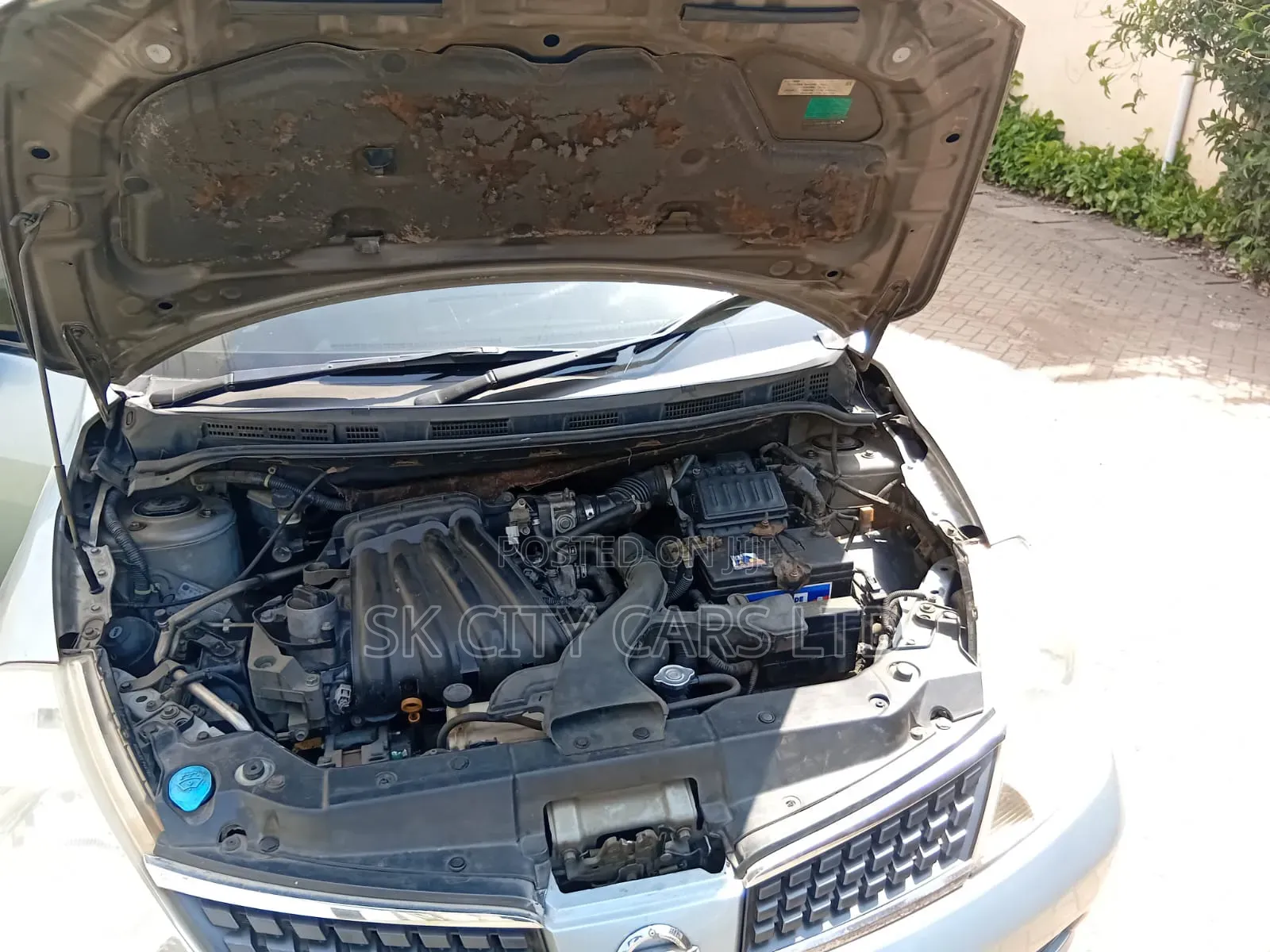 Nissan Tiida 2006 Silver