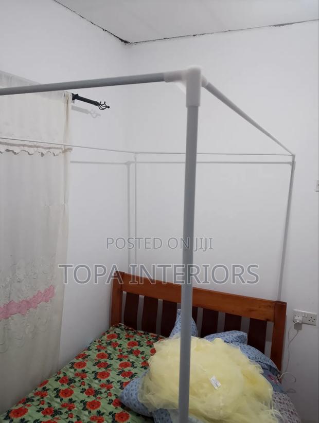 Lightweight Bedroom Mosquito Net With Four Stands - thumbnail 2