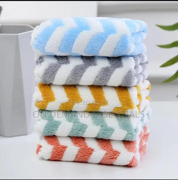 High Quality Microfiber Kitchen Towels - thumbnail 3