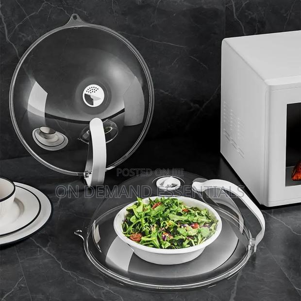 Heavy Microwave Food Cover With White Handle