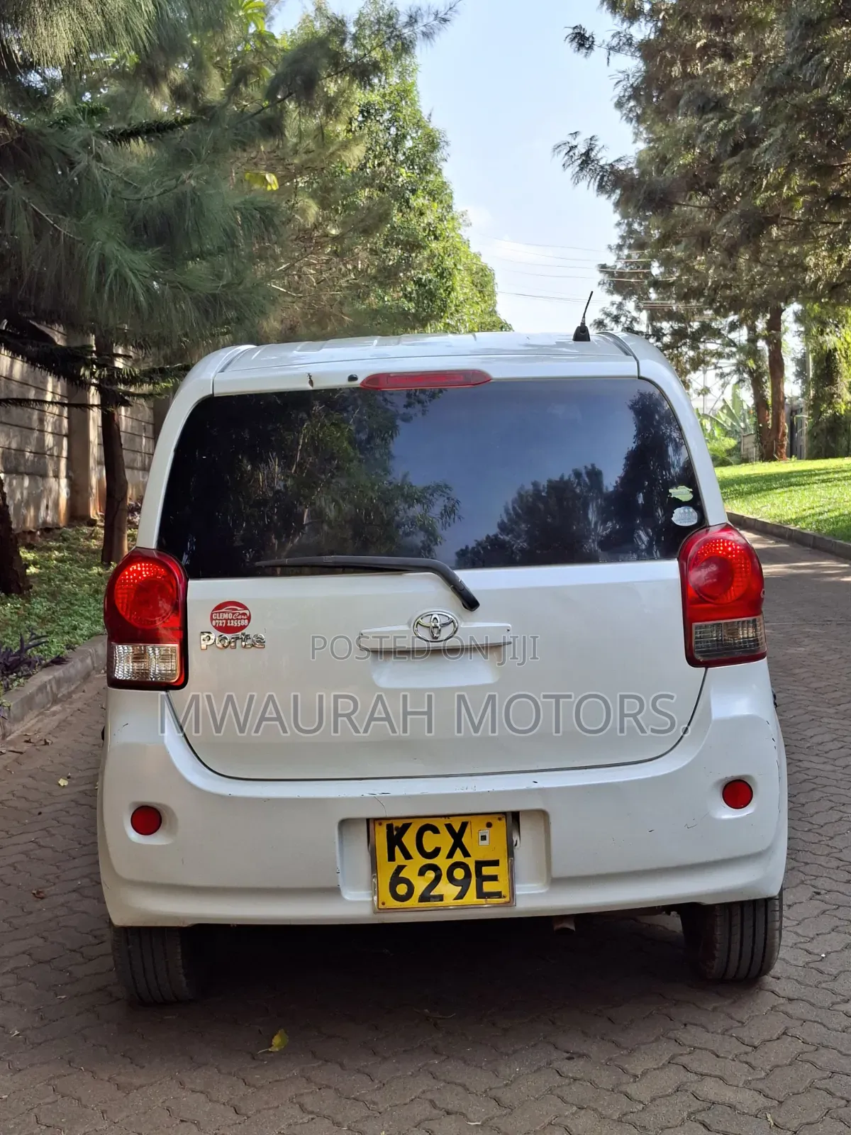 Toyota Porte 2012 Pearl