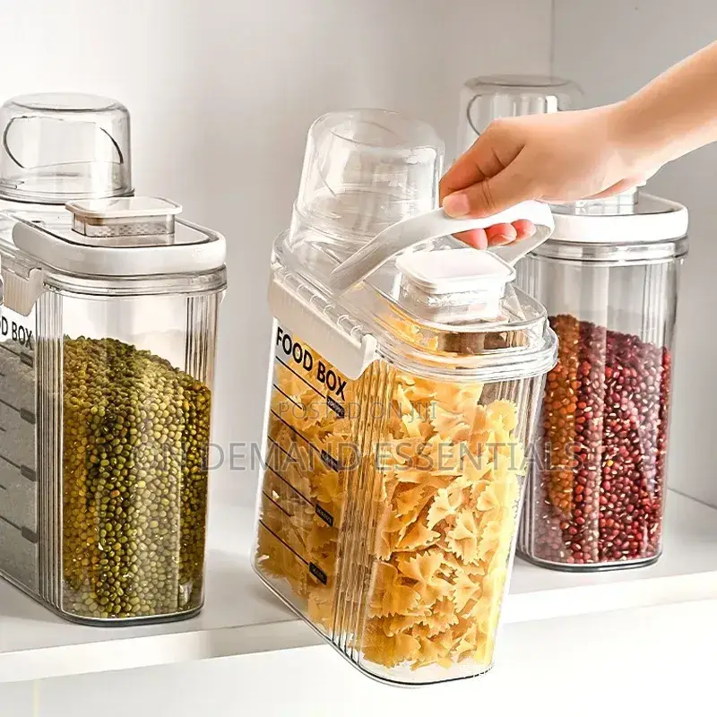 *Airtight Transparent Food Storage Container With Easy-Press Lid