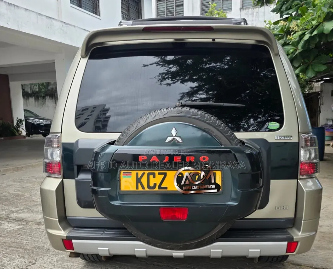 Mitsubishi Pajero 3.2 Di-Dc GLS 2012 Burgundy