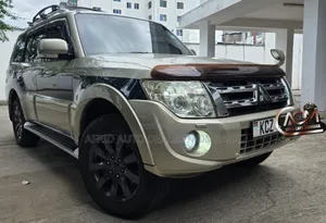 Mitsubishi Pajero 3.2 Di-Dc GLS 2012 Burgundy