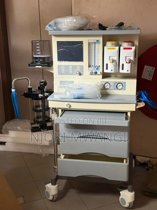 Anesthesia Machine - thumbnail 2