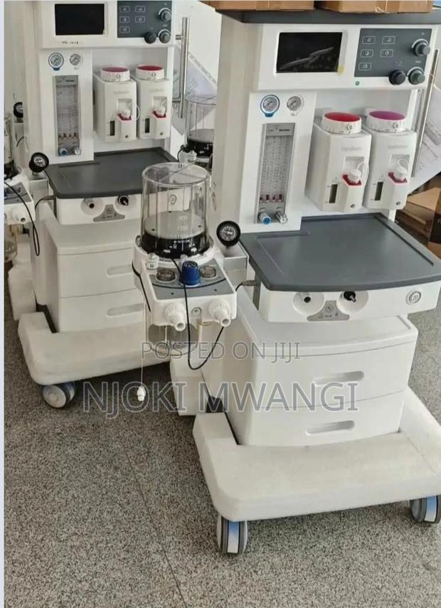 Anesthesia Machine - thumbnail 4