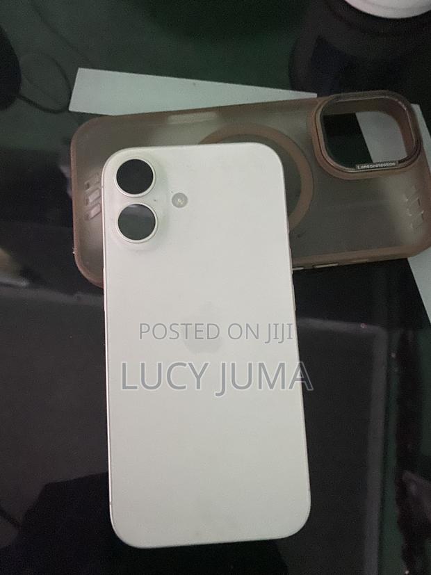 Apple iPhone 16 256 GB White - main view