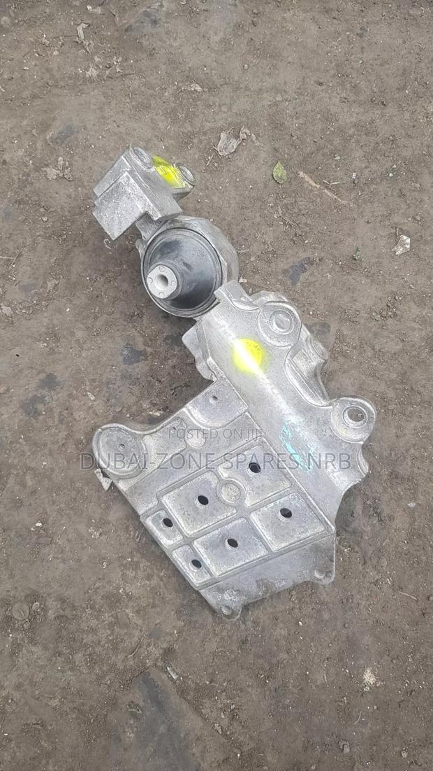 Gearbox Mount Nt31,dualis, Lafesta Available. - main view