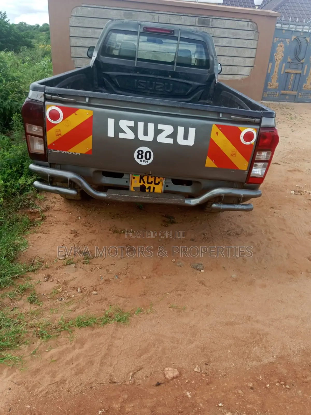 Isuzu D-MAX 2014 Gray