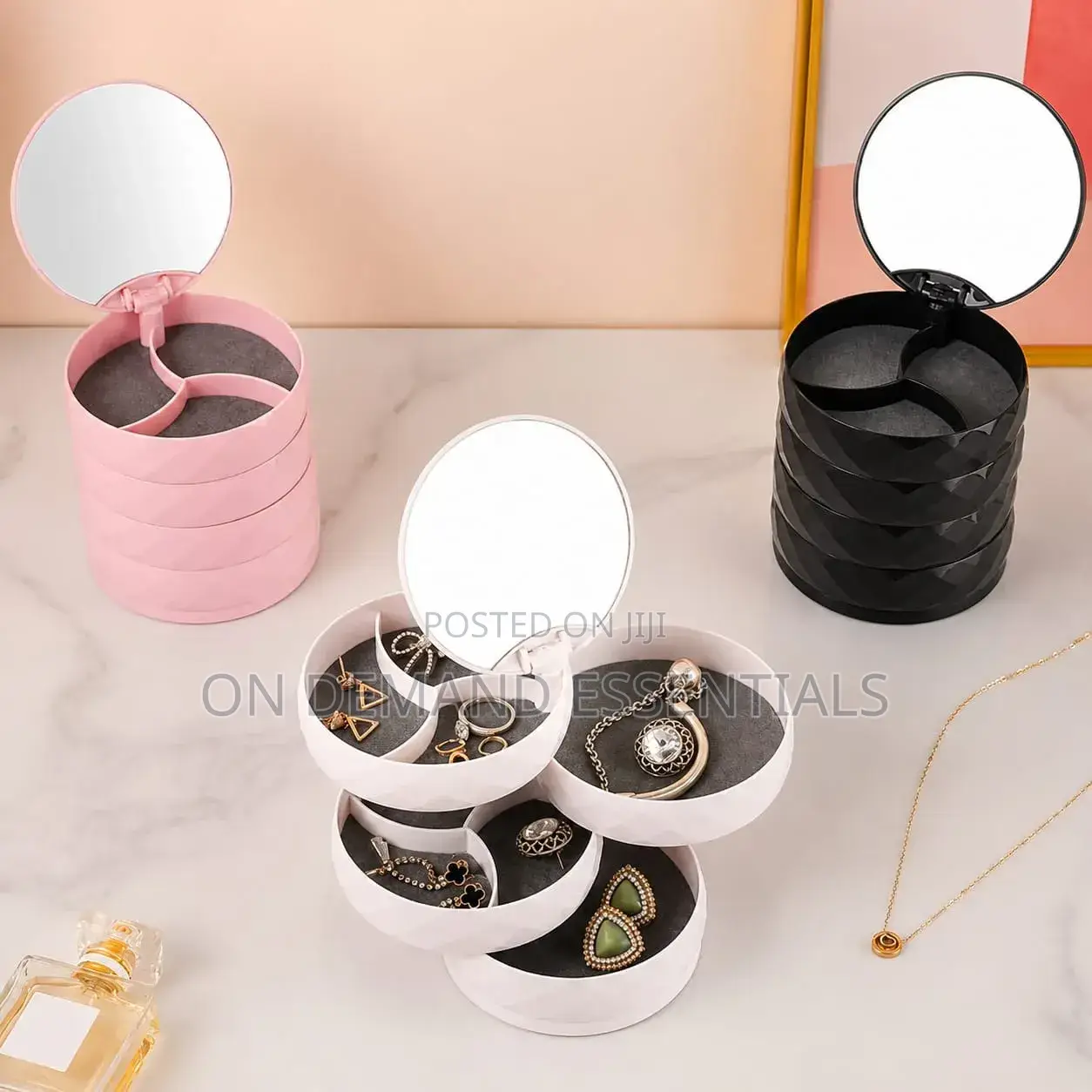 Diamond Pattern Rotating Makeup Organizer/Jewellery Organizer