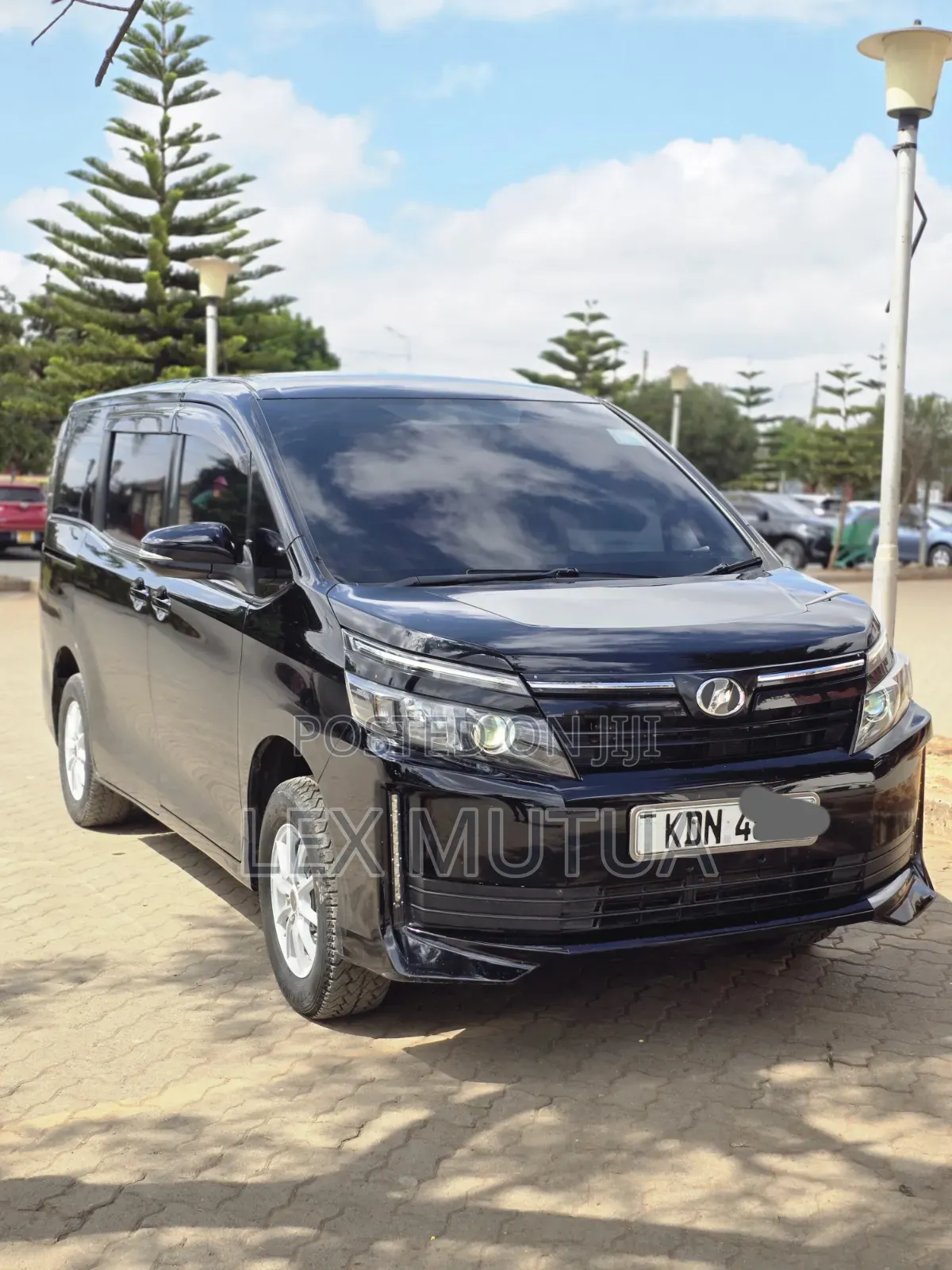 Toyota Voxy 2017 Black