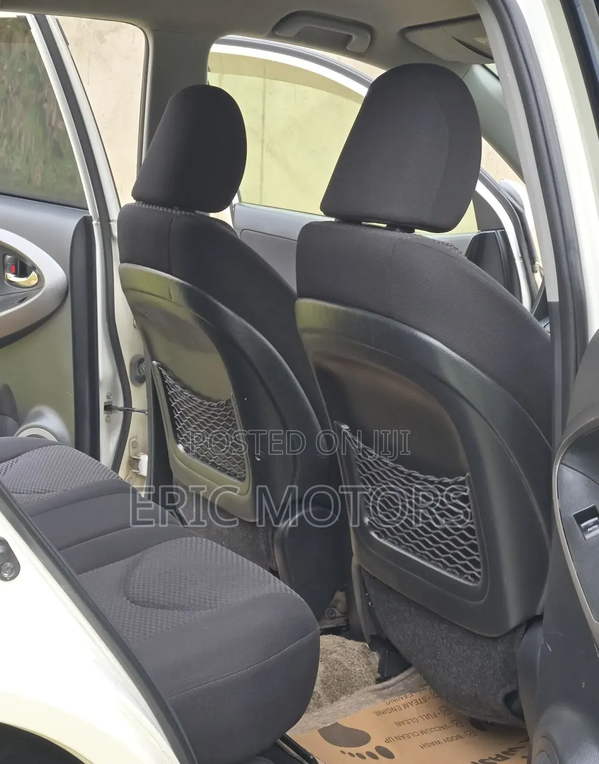 Toyota RAV4 2012 White
