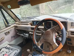 Mitsubishi Pajero 1990 White
