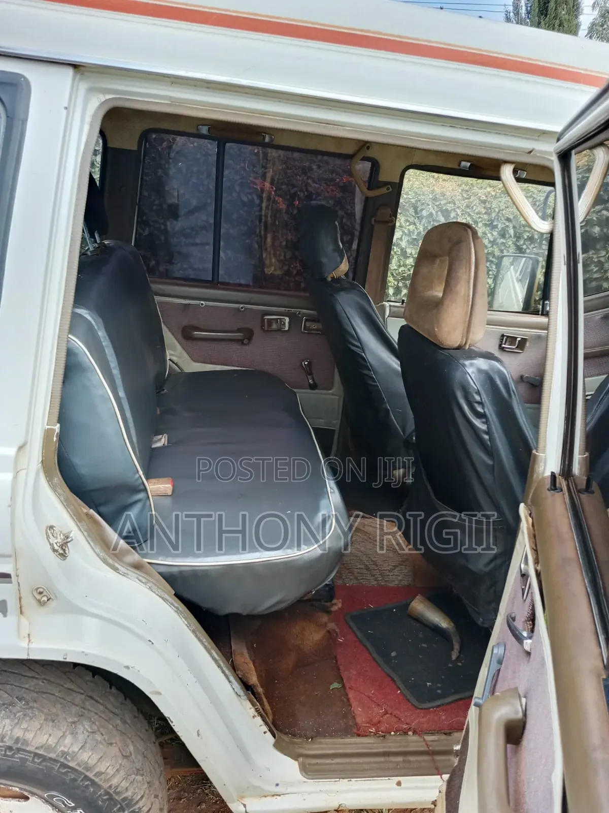 Mitsubishi Pajero 1990 White