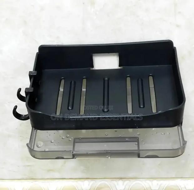 Soap Dish With Drain Tray +2 Hooks - thumbnail 2