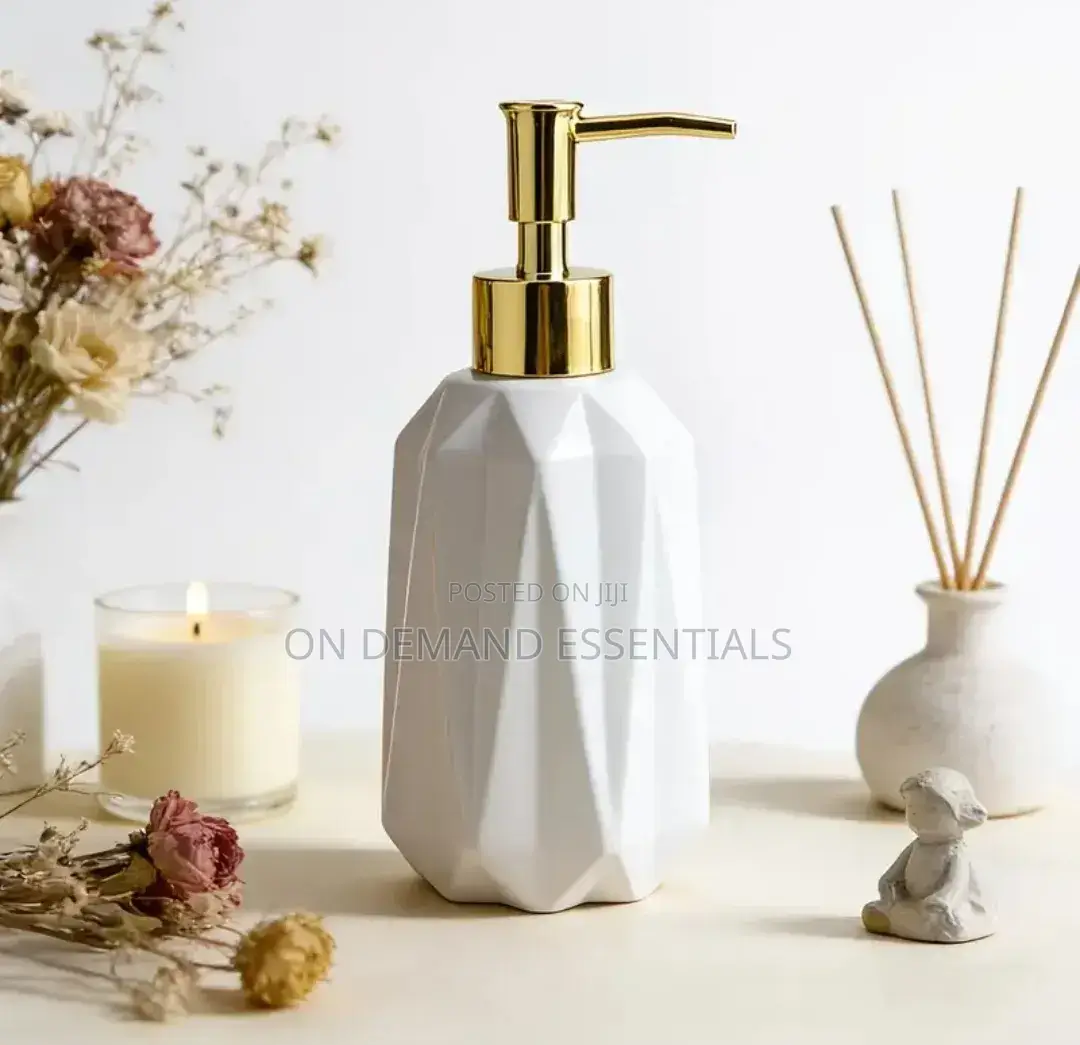 Light Luxury Ceramic Soap Dispenser