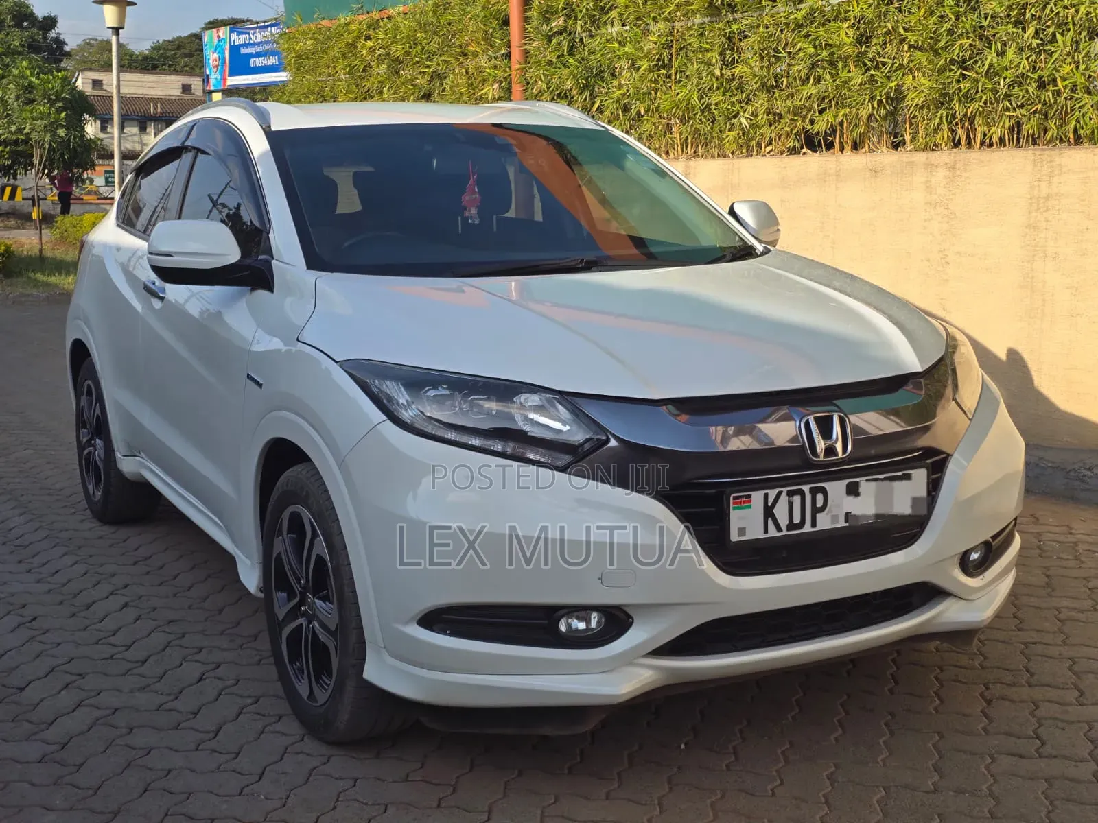 Honda Vezel 2016 White