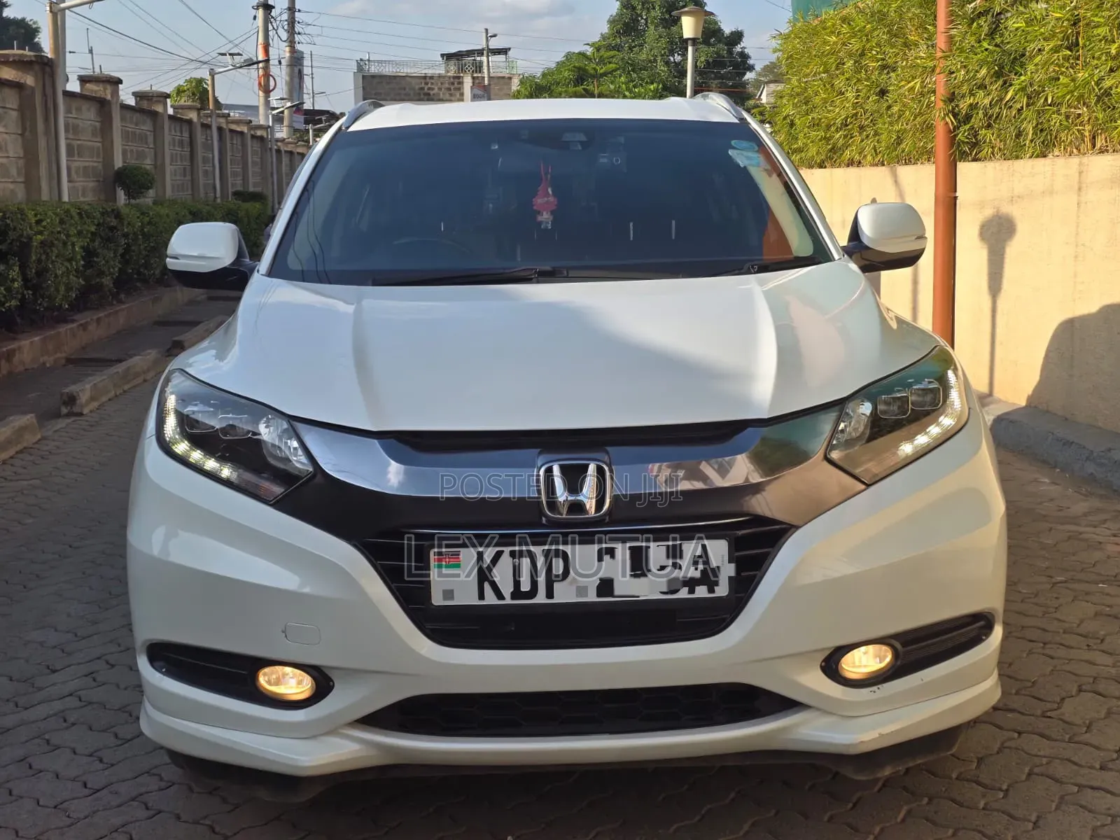 Honda Vezel 2016 White