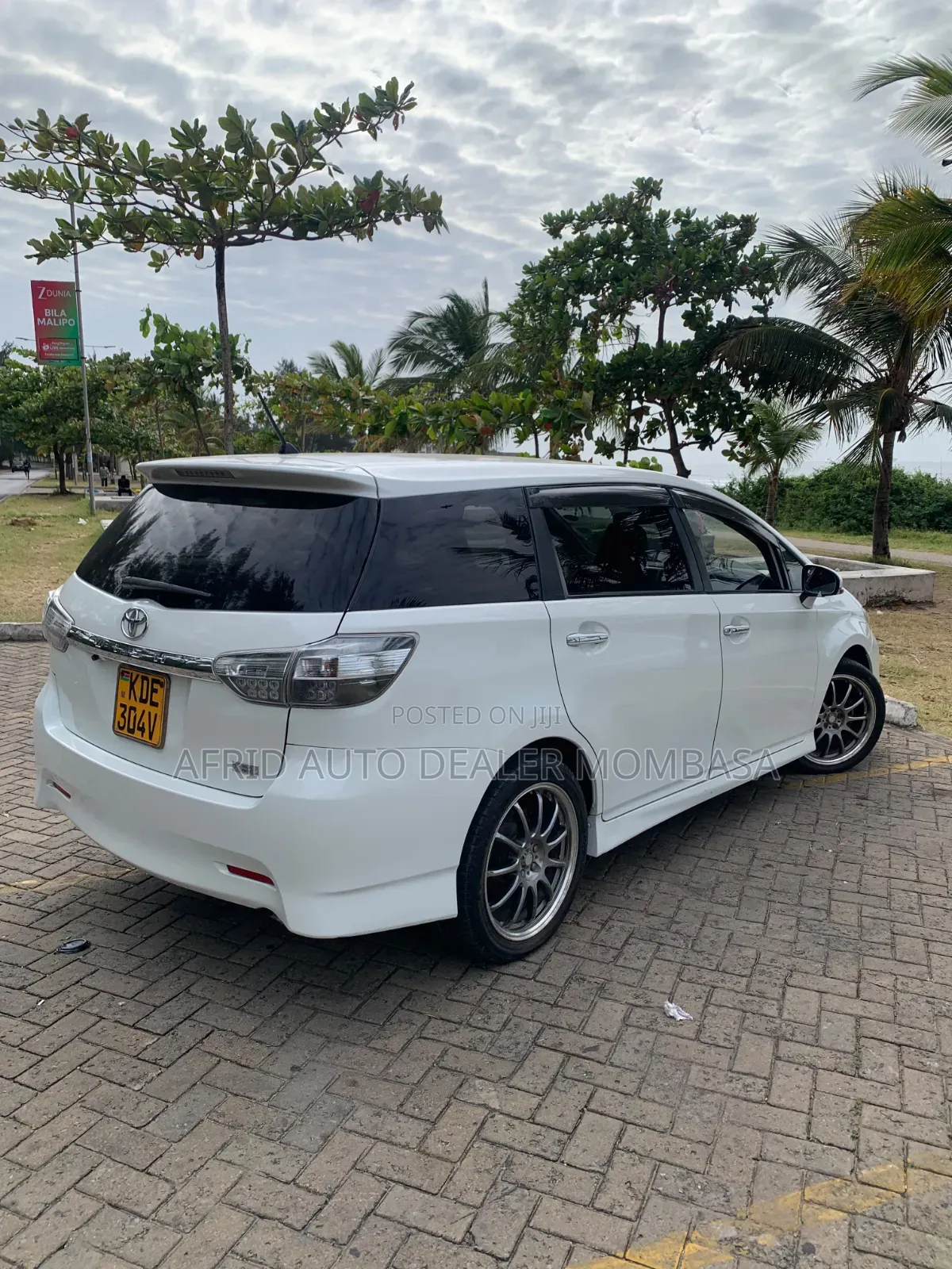 Toyota Wish 2014 White