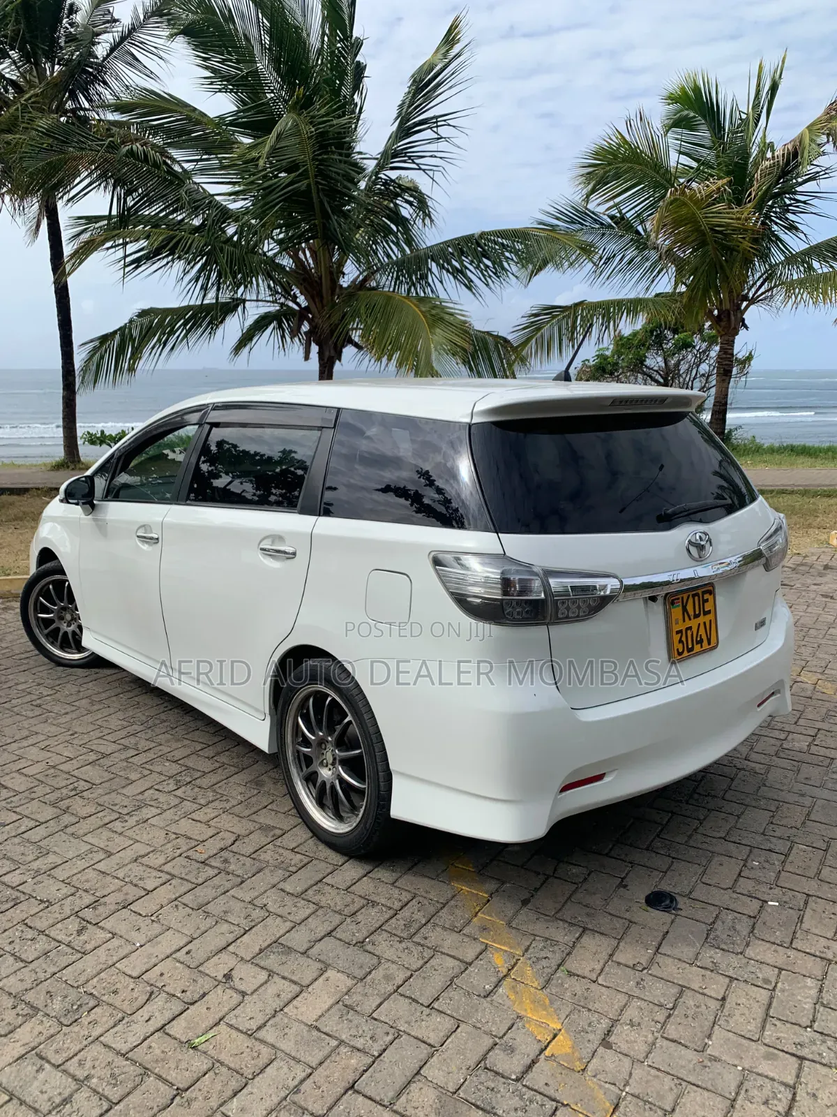 Toyota Wish 2014 White