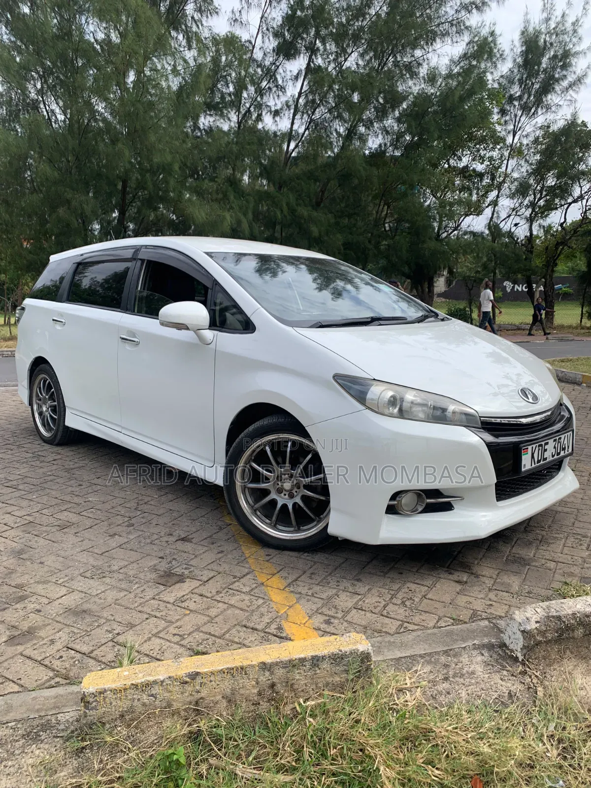 Toyota Wish 2014 White