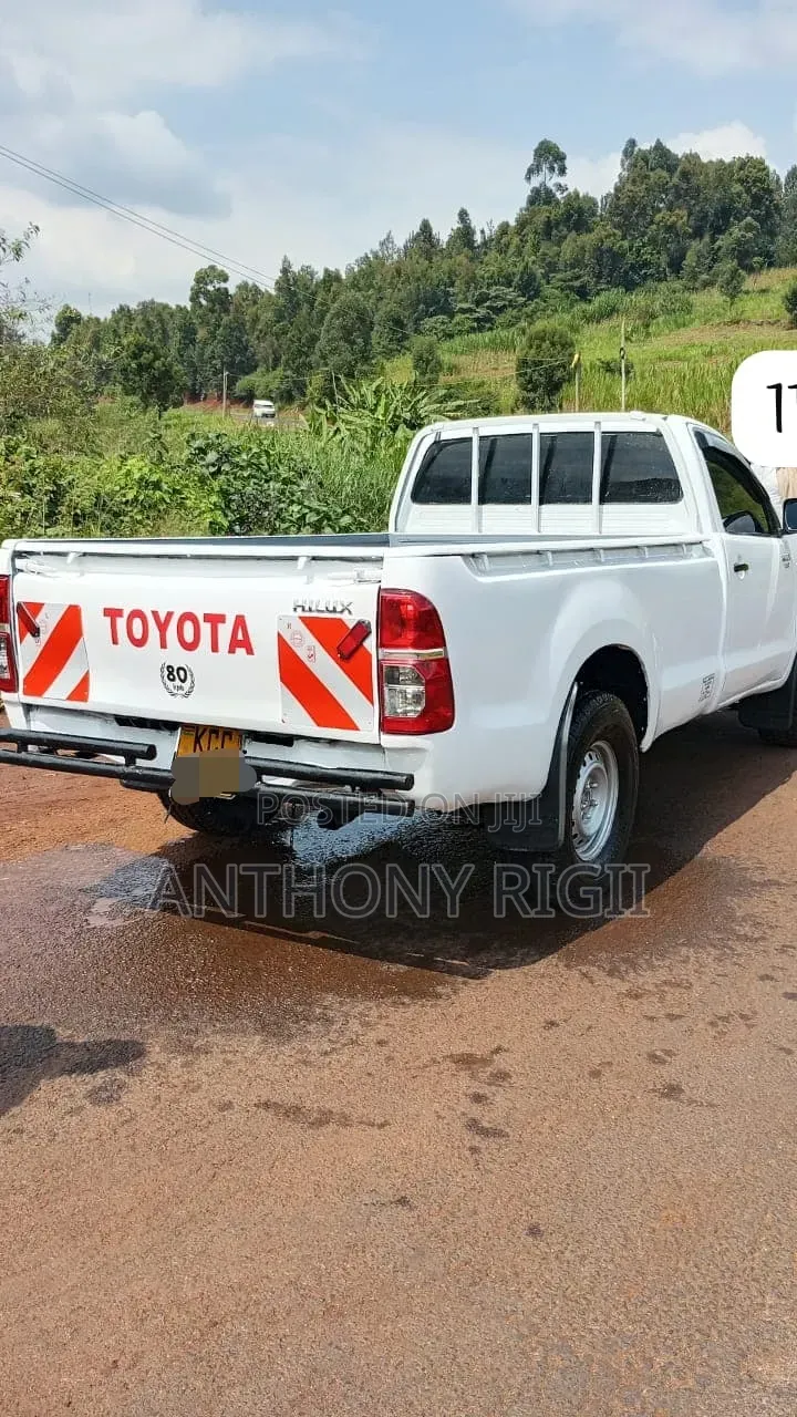 Toyota Hilux 2.5 D-4D 2008 White