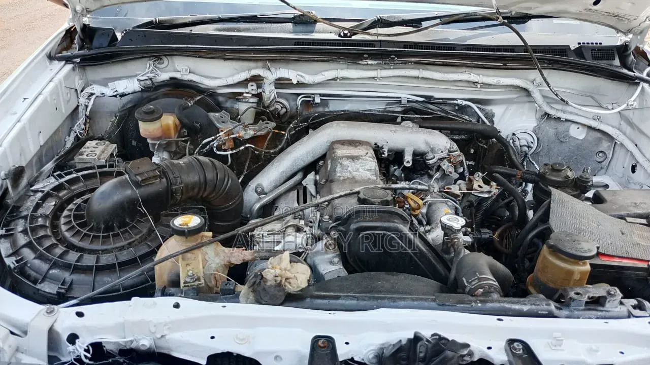 Toyota Hilux 2.5 D-4D 2008 White