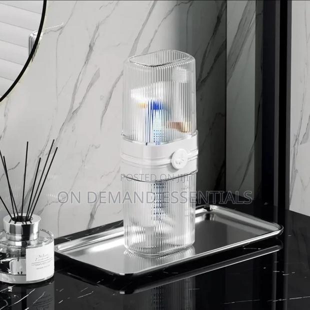 Portable Travel Toothbrush Storage Box