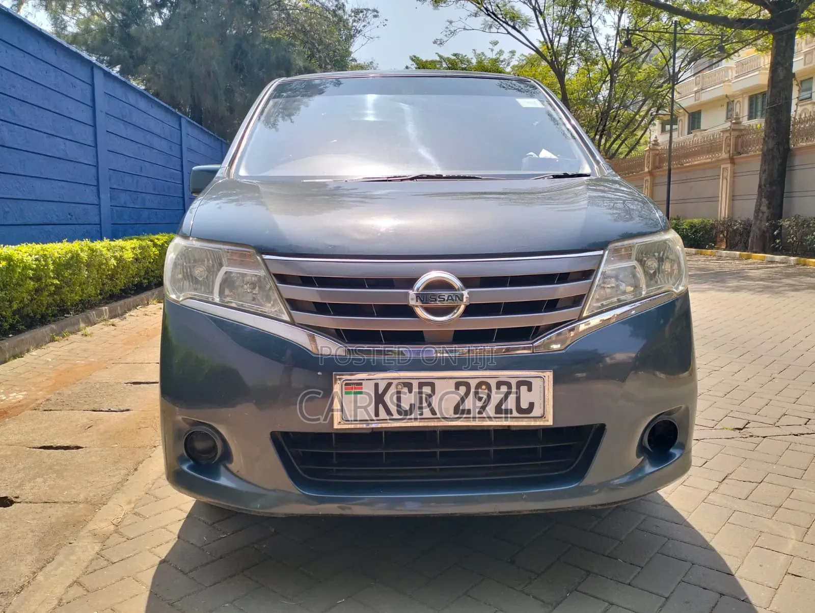 Nissan Serena 2011 Gray