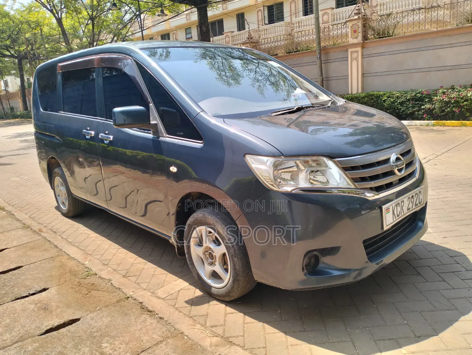 Nissan Serena 2011 Gray