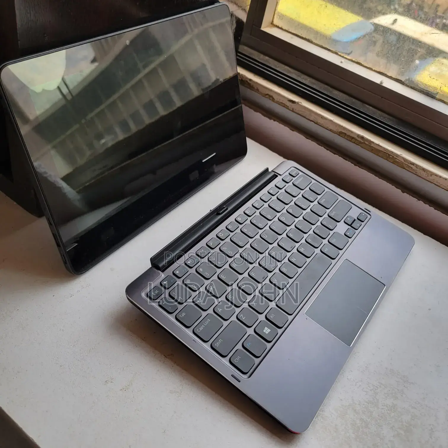 Laptop Dell Latitude 11 5175 8GB Intel Core i5 HDD+SSD 256GB