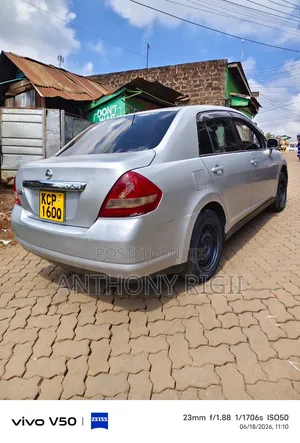 Nissan Tiida 1.5L 16V 2011 Silver