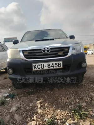 Toyota Hilux 2019 Blue