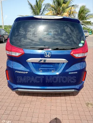 Honda Freed 2018 Blue