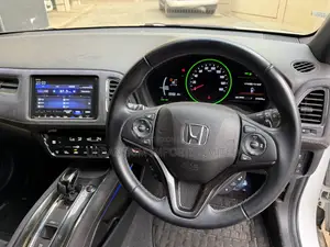 Honda Vezel 1.5 Hybrid 2WD 2020 White