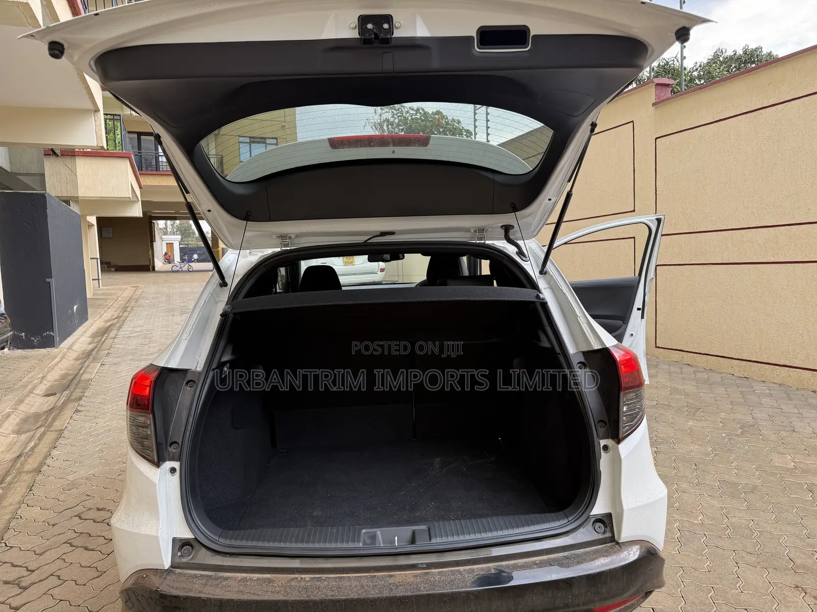 Honda Vezel 1.5 Hybrid 2WD 2020 White
