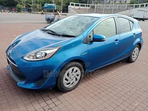 Toyota Aqua 2018 Blue