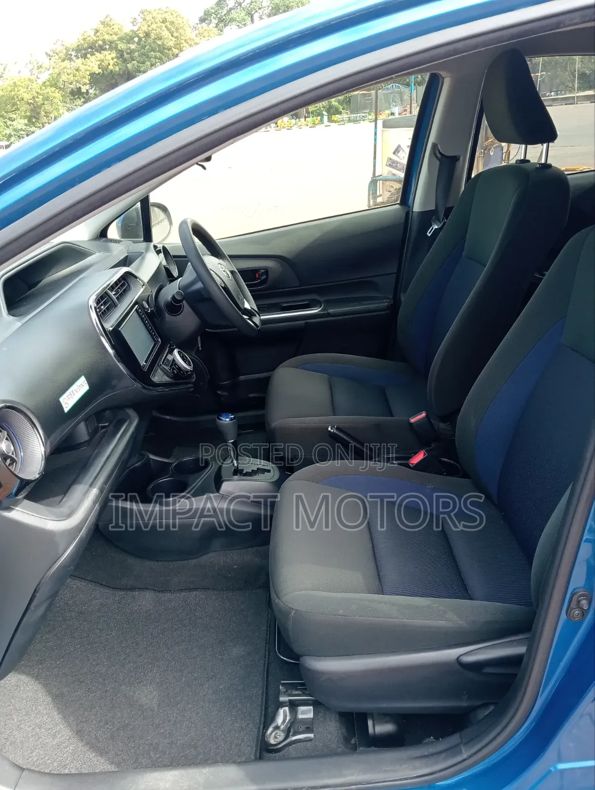 Toyota Aqua 2018 Blue