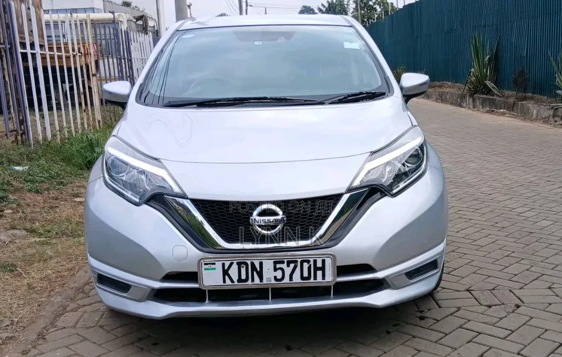 Nissan Note 2018 Silver