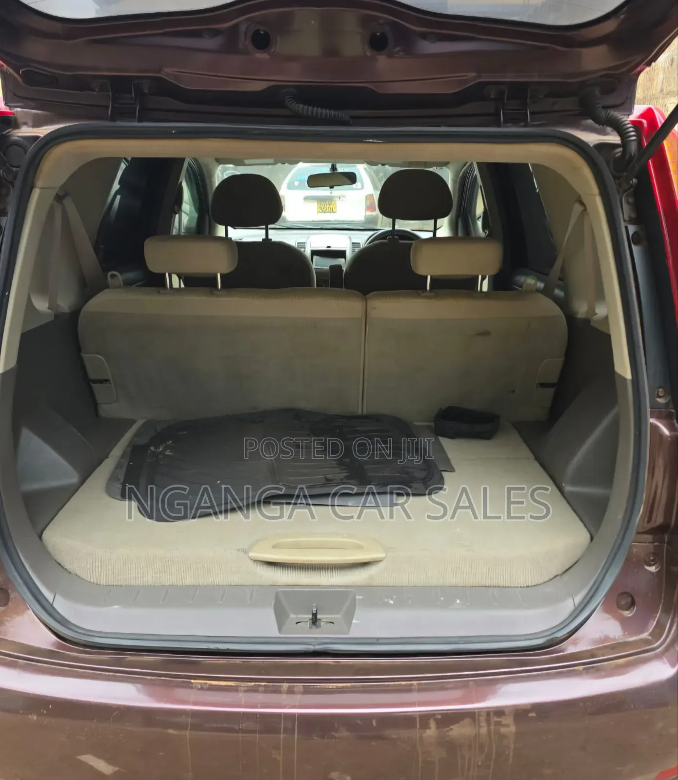 Nissan Note 2011 Maroon
