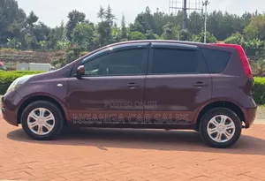 Nissan Note 2011 Maroon