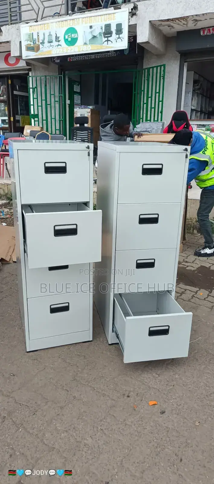 Heavy Duty 4 Drawer Lockable Storing Cabinet